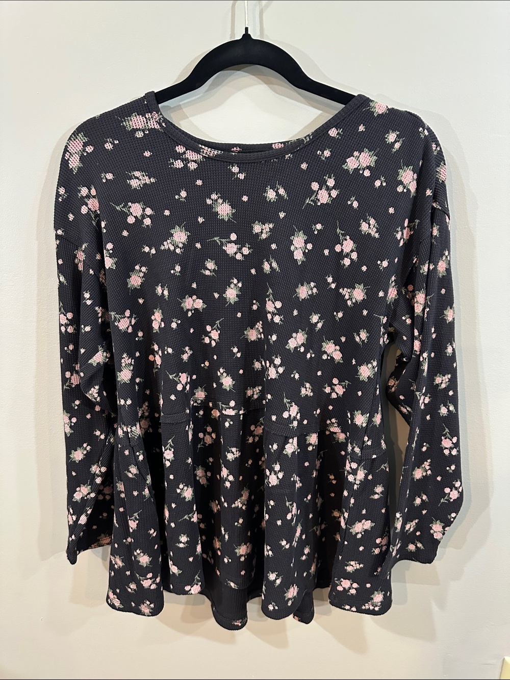 torrid Black Long-Sleeve Floral Waffle Knit Peplum Top, Size 00 (Plus)